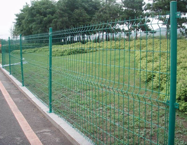 三角折彎護(hù)欄網(wǎng)價(jià)格-三角折彎圍欄網(wǎng)-南京護(hù)欄網(wǎng)-南京律和護(hù)欄網(wǎng)廠